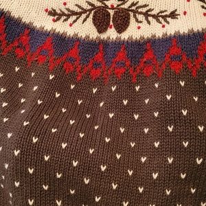 B Moss size medium sweater